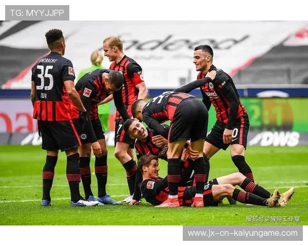 勒沃库森中前场推进极具冲击