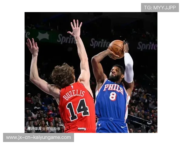 恩比德连抢两个前板，费城76人继续压制